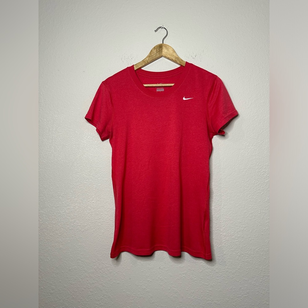 💫Nike Pink Dri-Fit Tee Shirt Size Medium